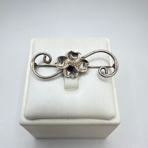 Vintage Sterling Silver‎ Stuart NYE "dogwood" pin/brooch!